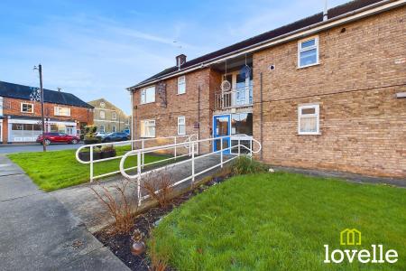 1 bedroom Flat for sale in Wilburn Court, Cottingham, East Riding of Yorkshire, HU16