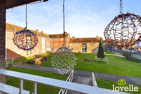 1 bedroom Flat for sale in Wilburn Court, Cottingham, East Riding of Yorkshire, HU16