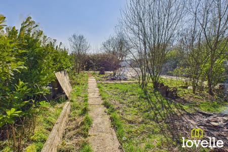 1 bedroom Detached house for sale in Wold Road, Walkington, East Riding of Yorkshire, HU17