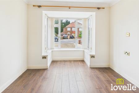 2 bedroom Detached bungalow for sale in Woodhall Way, Beverley, East Riding of Yorkshire, HU17