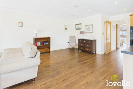 2 bedroom Detached bungalow for sale in Woodhall Way, Beverley, East Riding of Yorkshire, HU17