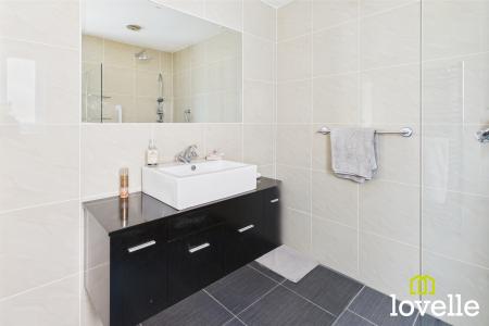 2 bedroom Detached bungalow for sale in Woodhall Way, Beverley, East Riding of Yorkshire, HU17