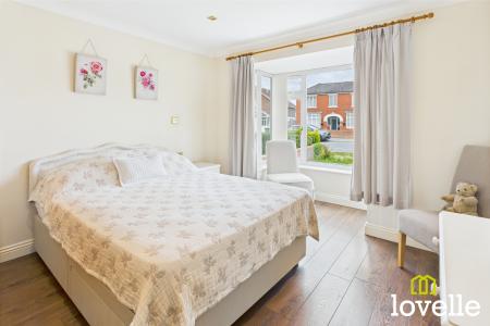 2 bedroom Detached bungalow for sale in Woodhall Way, Beverley, East Riding of Yorkshire, HU17