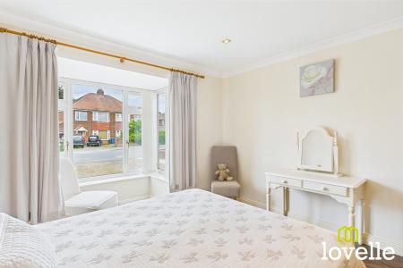 2 bedroom Detached bungalow for sale in Woodhall Way, Beverley, East Riding of Yorkshire, HU17