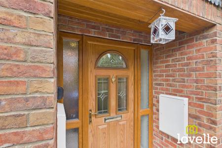 2 bedroom Detached bungalow for sale in Woodhall Way, Beverley, East Riding of Yorkshire, HU17