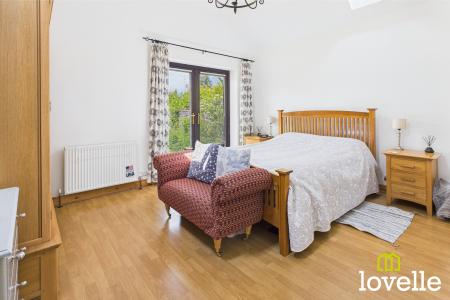 4 bedroom Detached house for sale in Easenby Avenue, Kirk Ella, East Riding of Yorkshire, HU10