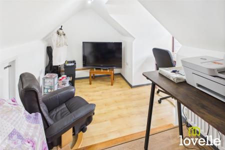 4 bedroom Detached house for sale in Easenby Avenue, Kirk Ella, East Riding of Yorkshire, HU10