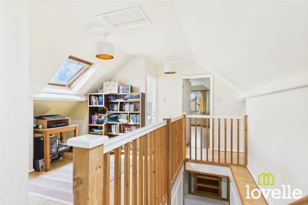 4 bedroom Detached house for sale in Easenby Avenue, Kirk Ella, East Riding of Yorkshire, HU10