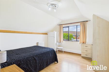 4 bedroom Detached house for sale in Easenby Avenue, Kirk Ella, East Riding of Yorkshire, HU10