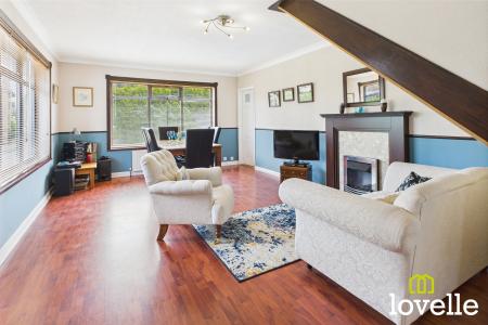 4 bedroom Detached house for sale in Easenby Avenue, Kirk Ella, East Riding of Yorkshire, HU10