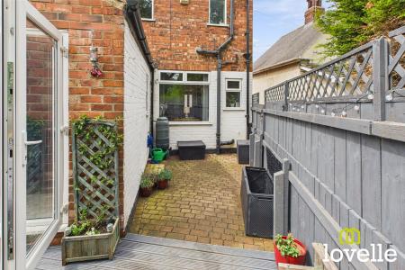 3 bedroom End of terrace house for sale in Park Lane, Cottingham, East Riding of Yorkshire, HU16