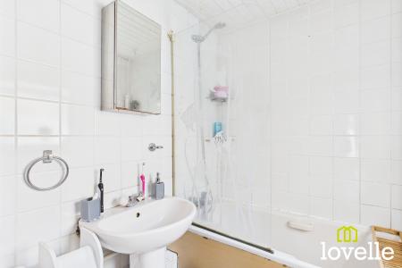 2 bedroom Terraced House for sale in Wainfleet Avenue, Cottingham, East Riding of Yorkshire, HU16