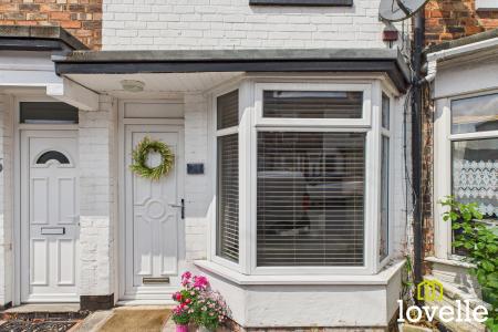 2 bedroom Terraced House for sale in Wainfleet Avenue, Cottingham, East Riding of Yorkshire, HU16