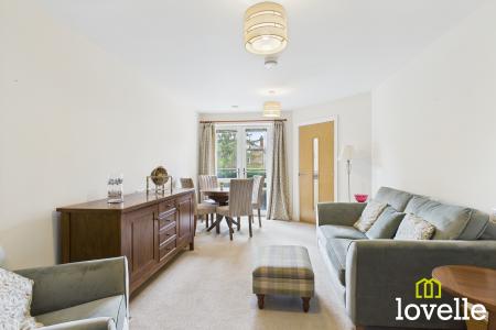 1 bedroom Flat for sale in Springs Court, Field Close, Cottingham, East Riding of Yorkshire, HU16