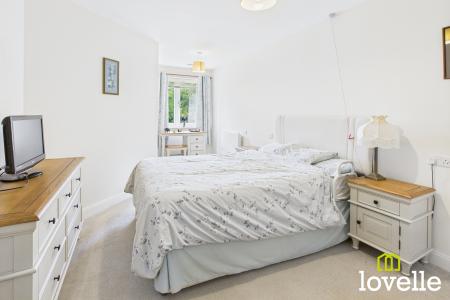 1 bedroom Flat for sale in Springs Court, Field Close, Cottingham, East Riding of Yorkshire, HU16