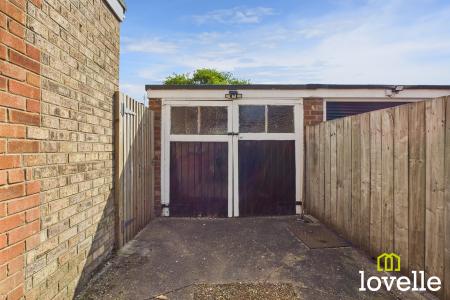 3 bedroom Semi-detached house for sale in Vine Close, Cottingham, East Riding of Yorkshire, HU16