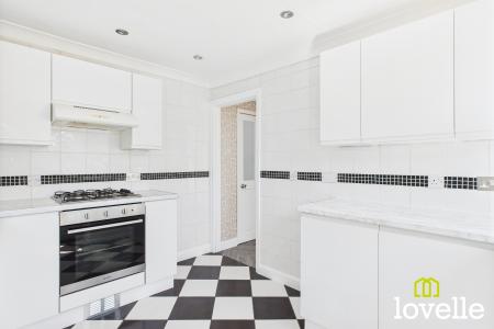 3 bedroom End of terrace house for sale in Endike Lane, Kingston upon Hull, HU6