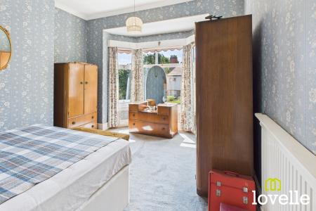 3 bedroom Semi-detached house for sale in Swanland Road, Hessle, East Riding of Yorkshire, HU13