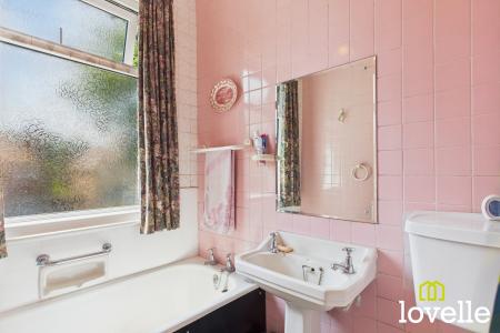 3 bedroom Semi-detached house for sale in Swanland Road, Hessle, East Riding of Yorkshire, HU13