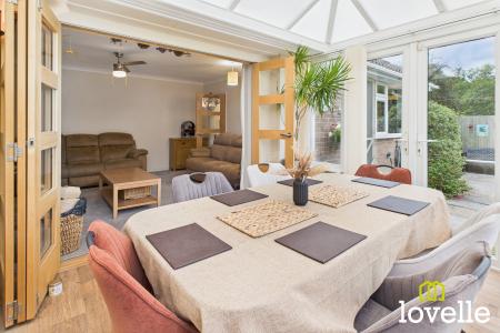 2 bedroom Bungalow for sale in Loatley Green, Cottingham, East Riding of Yorkshire, HU16