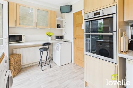 2 bedroom Bungalow for sale in Loatley Green, Cottingham, East Riding of Yorkshire, HU16