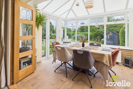 2 bedroom Bungalow for sale in Loatley Green, Cottingham, East Riding of Yorkshire, HU16