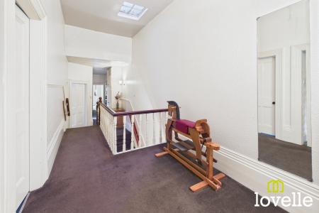 5 bedroom Semi-detached house for sale in Marlborough Avenue, Kingston upon Hull, HU5