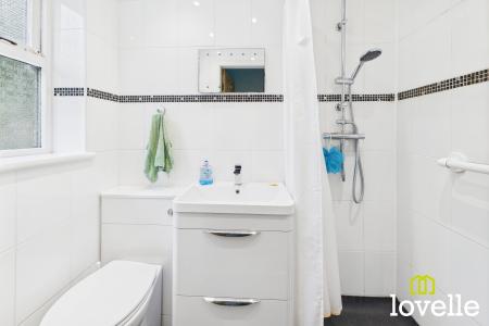 5 bedroom Semi-detached house for sale in Marlborough Avenue, Kingston upon Hull, HU5