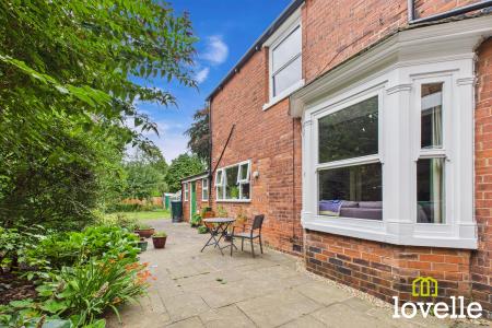 5 bedroom Semi-detached house for sale in Marlborough Avenue, Kingston upon Hull, HU5