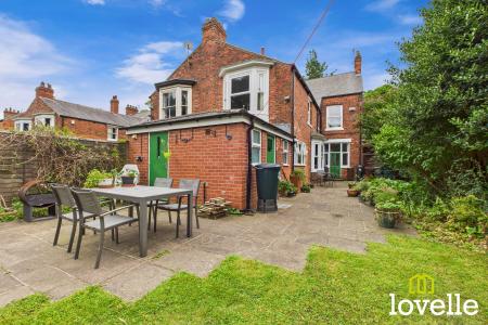 5 bedroom Semi-detached house for sale in Marlborough Avenue, Kingston upon Hull, HU5