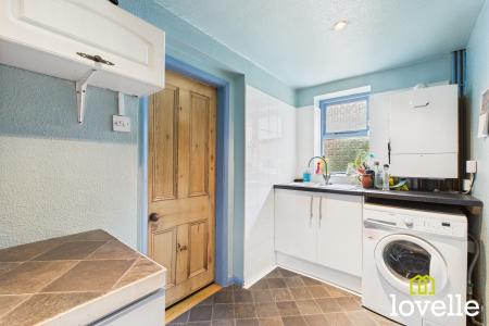 5 bedroom Semi-detached house for sale in Marlborough Avenue, Kingston upon Hull, HU5