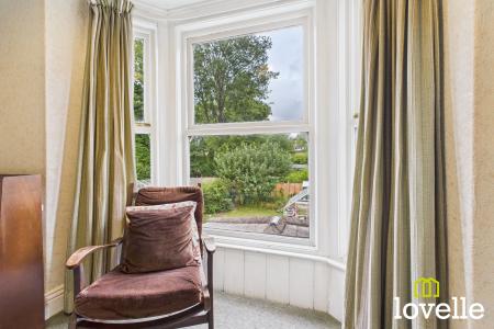 5 bedroom Semi-detached house for sale in Marlborough Avenue, Kingston upon Hull, HU5