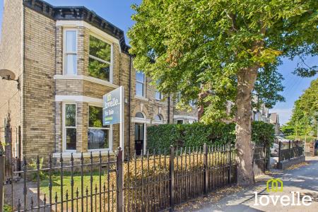 4 bedroom Semi-detached house for sale in Northgate, Cottingham, East Riding of Yorkshire, HU16