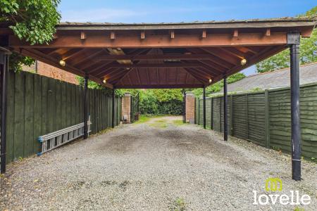 4 bedroom Semi-detached house for sale in Northgate, Cottingham, East Riding of Yorkshire, HU16