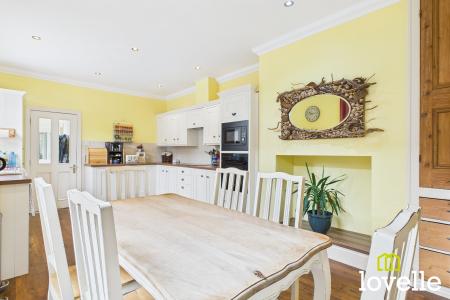 4 bedroom Semi-detached house for sale in Northgate, Cottingham, East Riding of Yorkshire, HU16