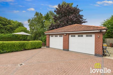 4 bedroom Detached house for sale in North Moor Lane, Cottingham, East Riding of Yorkshire, HU16