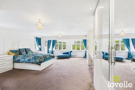 4 bedroom Detached house for sale in North Moor Lane, Cottingham, East Riding of Yorkshire, HU16