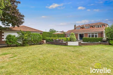North Moor Lane, Cottingham, East Riding of Yorkshire, HU16