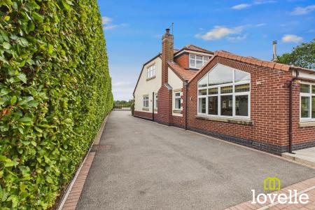 4 bedroom Detached house for sale in North Moor Lane, Cottingham, East Riding of Yorkshire, HU16