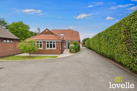 4 bedroom Detached house for sale in North Moor Lane, Cottingham, East Riding of Yorkshire, HU16