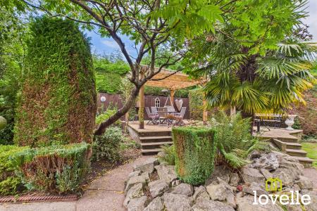 4 bedroom Detached house for sale in New Village Road, Cottingham, East Riding of Yorkshire, HU16