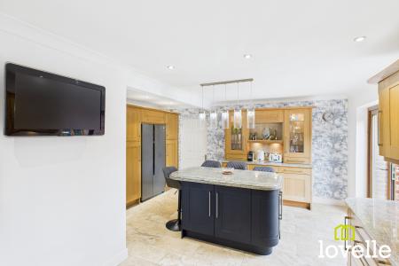 4 bedroom Detached house for sale in New Village Road, Cottingham, East Riding of Yorkshire, HU16