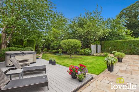 4 bedroom Detached house for sale in New Village Road, Cottingham, East Riding of Yorkshire, HU16