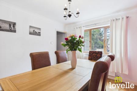 4 bedroom Detached house for sale in New Village Road, Cottingham, East Riding of Yorkshire, HU16