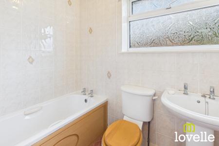 2 bedroom Bungalow for sale in Canada Drive, Cottingham, East Riding of Yorkshire, HU16