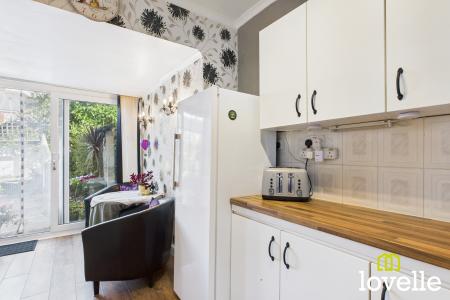 4 bedroom Semi-detached house for sale in Kingtree Avenue, Cottingham, East Riding of Yorkshire, HU16