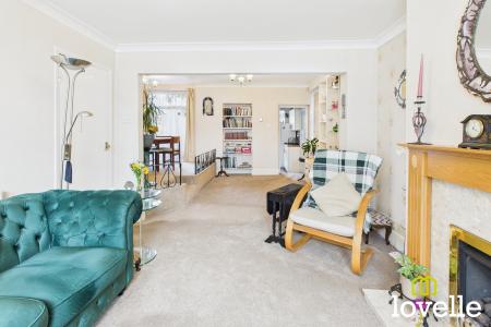 4 bedroom Semi-detached house for sale in Kingtree Avenue, Cottingham, East Riding of Yorkshire, HU16