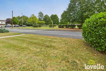 2 bedroom Flat for sale in Greendale Court, Cottingham, East Riding of Yorkshire, HU16