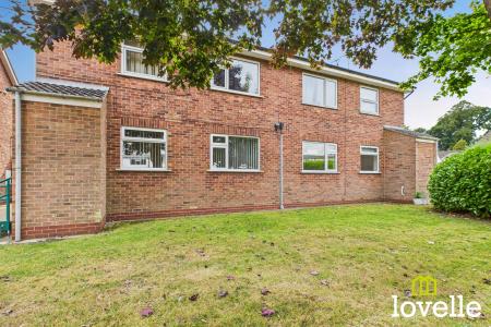 2 bedroom Flat for sale in Greendale Court, Cottingham, East Riding of Yorkshire, HU16