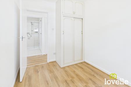 2 bedroom Flat for sale in Greendale Court, Cottingham, East Riding of Yorkshire, HU16